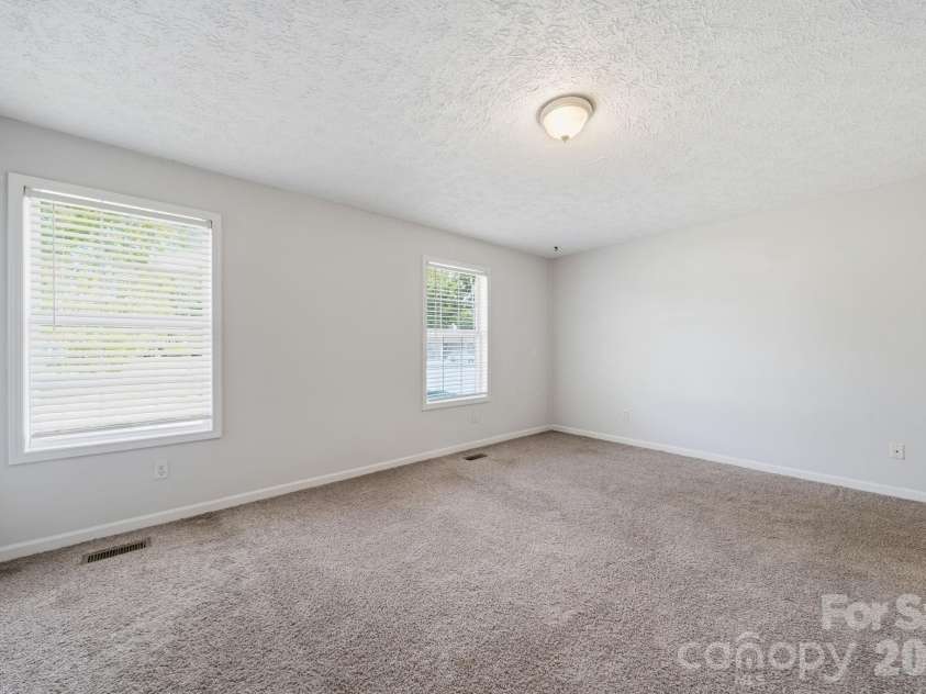 313 Sunrise Circle, Shelby, NC 28150.  MLS# CAR4384681, YatesRealty ID 28880. 