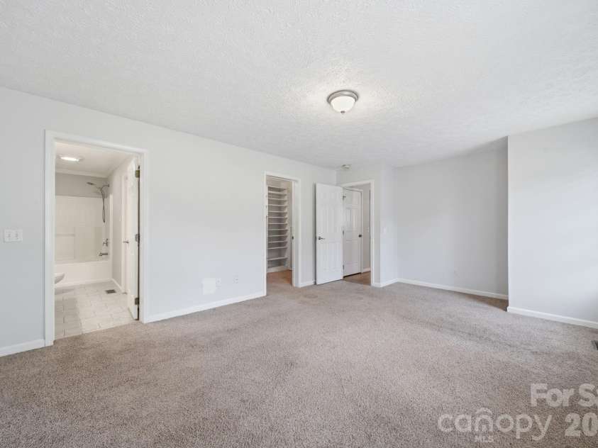 313 Sunrise Circle, Shelby, NC 28150.  MLS# CAR4384681, YatesRealty ID 28880. 