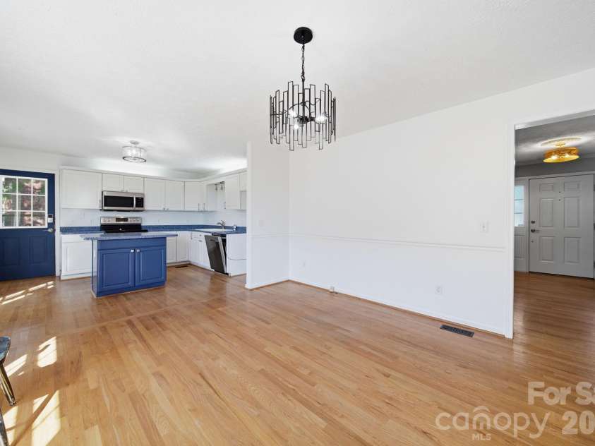 313 Sunrise Circle, Shelby, NC 28150.  MLS# CAR4384681, YatesRealty ID 28880. 