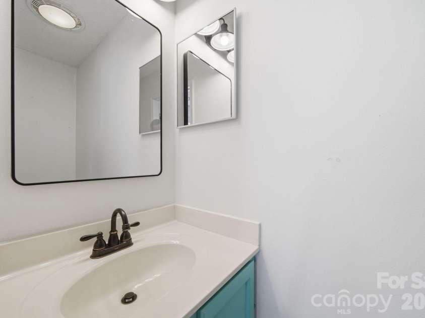 313 Sunrise Circle, Shelby, NC 28150.  MLS# CAR4384681, YatesRealty ID 28880. 