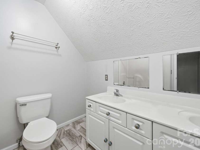 313 Sunrise Circle, Shelby, NC 28150.  MLS# CAR4384681, YatesRealty ID 28880. 