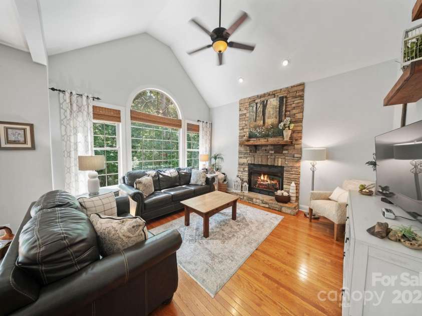 3544 Maple Brook Drive, Denver, NC 28037.  MLS# CAR4277943, YatesRealty ID 28880. 