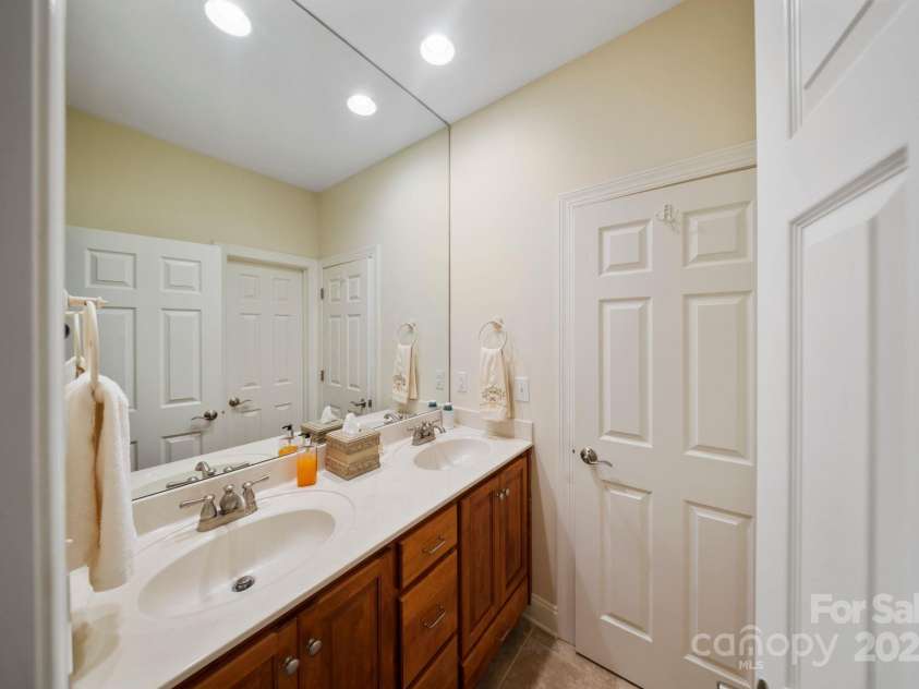 3544 Maple Brook Drive, Denver, NC 28037.  MLS# CAR4277943, YatesRealty ID 28880. 