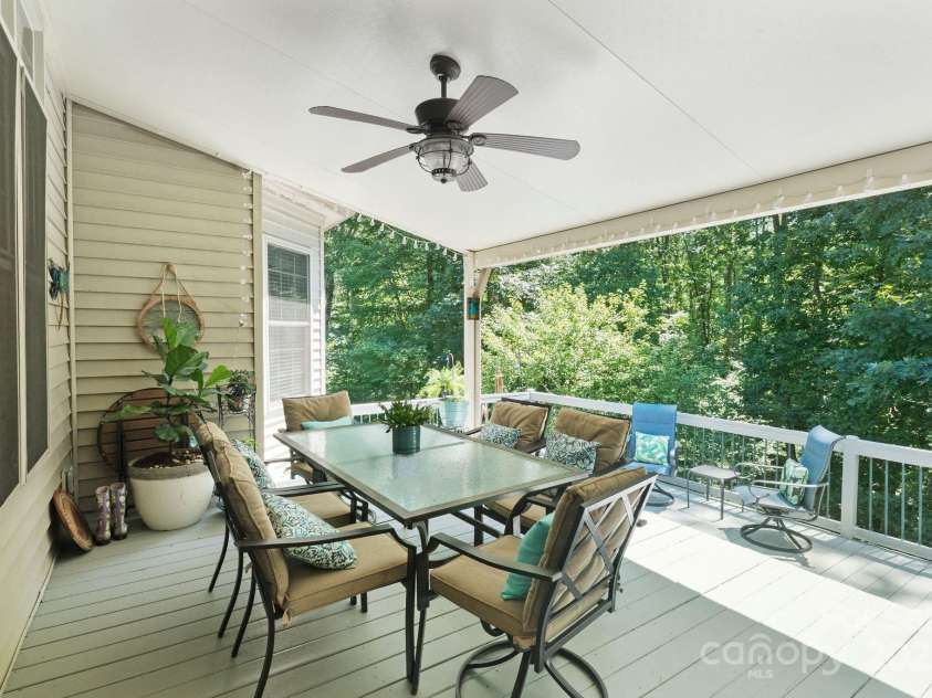 3544 Maple Brook Drive, Denver, NC 28037.  MLS# CAR4277943, YatesRealty ID 28880. 