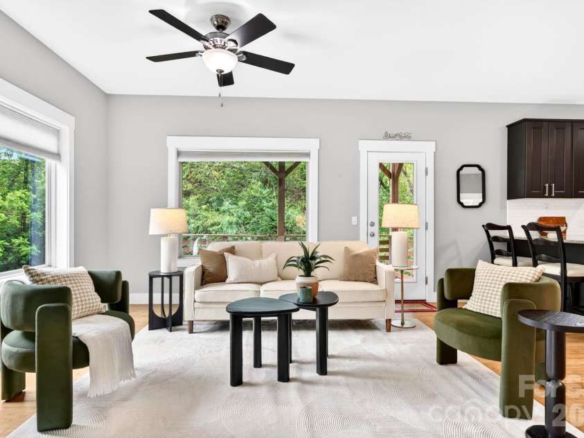 181 Glendale Avenue, Asheville, NC 28803.  MLS# CAR4380029, YatesRealty ID 28881. Clean Lines, Modern Design