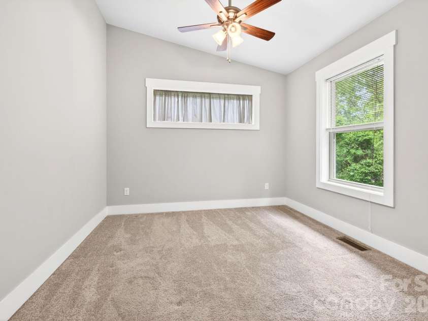181 Glendale Avenue, Asheville, NC 28803.  MLS# CAR4380029, YatesRealty ID 28881. Third Bedroom