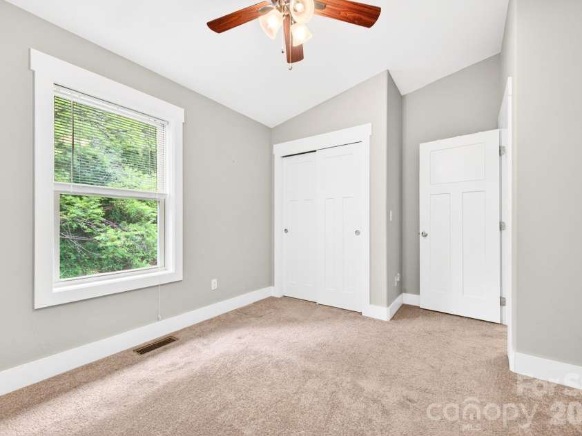 181 Glendale Avenue, Asheville, NC 28803.  MLS# CAR4380029, YatesRealty ID 28881. Third Bedroom Closet