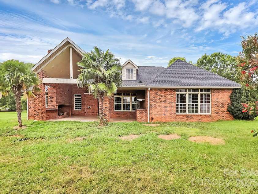 440 Lake Pointe Lane, Salisbury, NC 28146.  MLS# CAR4275185, YatesRealty ID 28882. 