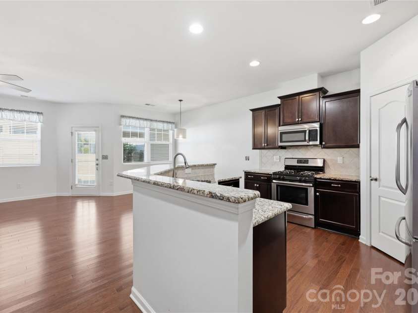 7431 Calhoun Falls Drive, Rock Hill, SC 29732.  MLS# CAR4372051, YatesRealty ID 28882. Open Kitchen