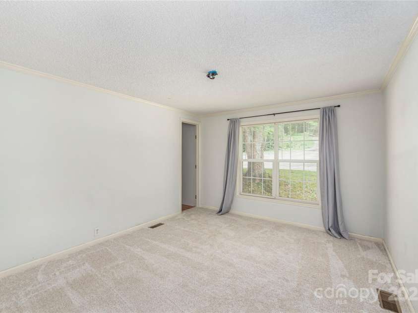 38 Hudson Hollow, Horse Shoe, NC 28742.  MLS# CAR4276783, YatesRealty ID 28884. 