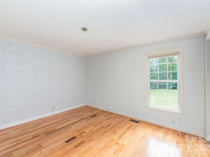38 Hudson Hollow, Horse Shoe, NC 28742.  MLS# CAR4276783, YatesRealty ID 28884. 