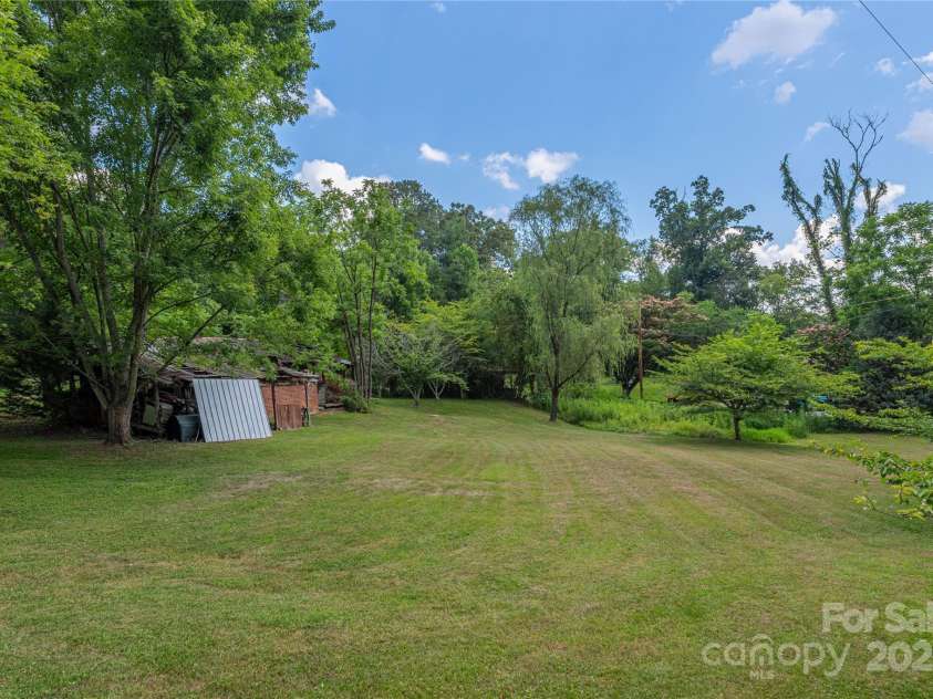 38 Hudson Hollow, Horse Shoe, NC 28742.  MLS# CAR4276783, YatesRealty ID 28884. 