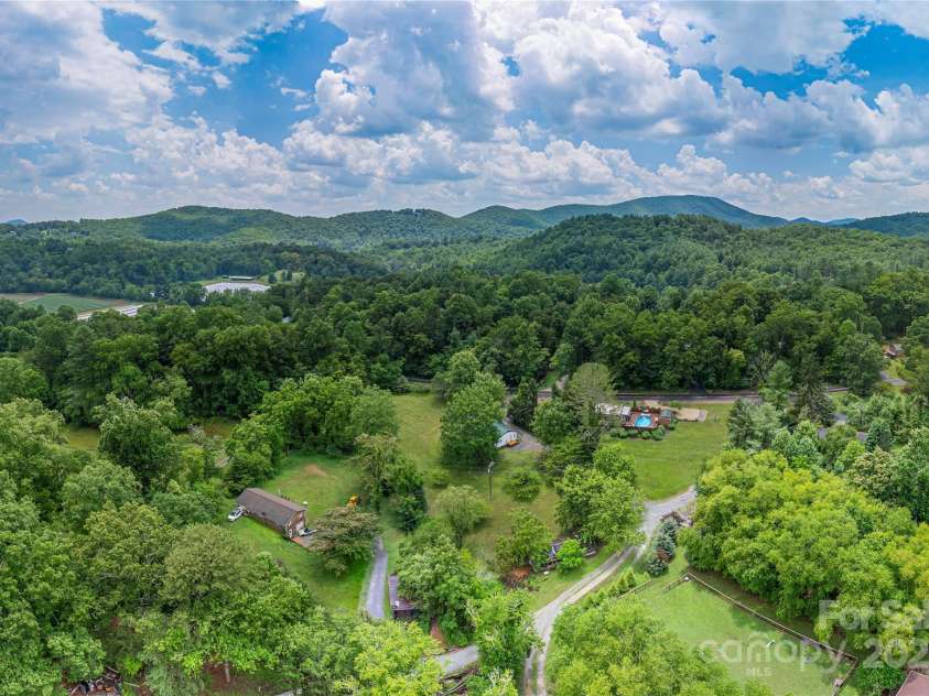 38 Hudson Hollow, Horse Shoe, NC 28742.  MLS# CAR4276783, YatesRealty ID 28884. 