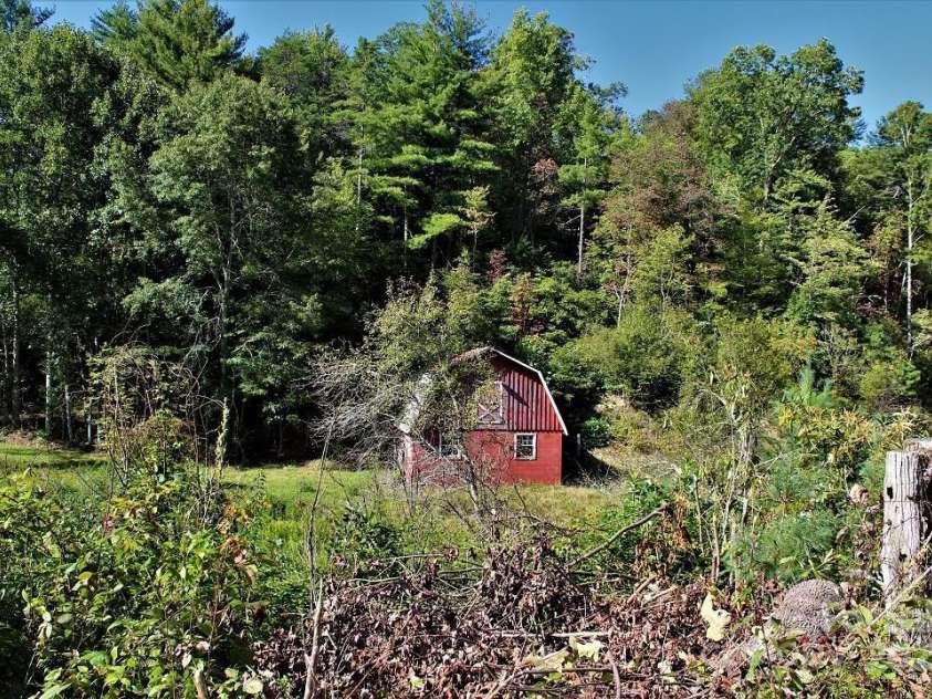 745 Broom Road, Tuckasegee, NC 28783.  MLS# CAR4283868, YatesRealty ID 28886. 