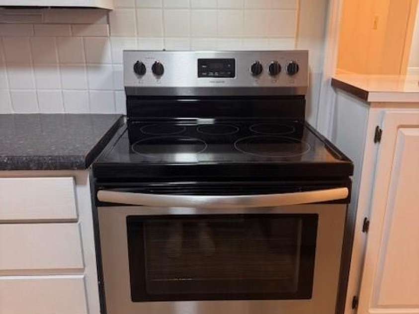 2227 Rexford Road, Charlotte, NC 28211.  MLS# CAR4285579, YatesRealty ID 28887. 