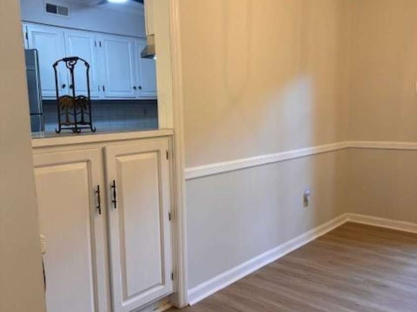 2227 Rexford Road, Charlotte, NC 28211.  MLS# CAR4285579, YatesRealty ID 28887. 