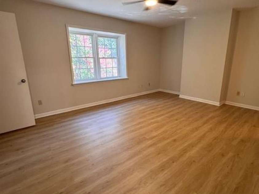 2227 Rexford Road, Charlotte, NC 28211.  MLS# CAR4285579, YatesRealty ID 28887. 