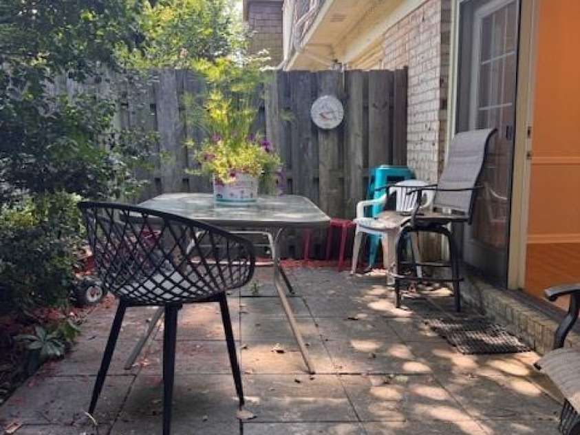 2227 Rexford Road, Charlotte, NC 28211.  MLS# CAR4285579, YatesRealty ID 28887. 