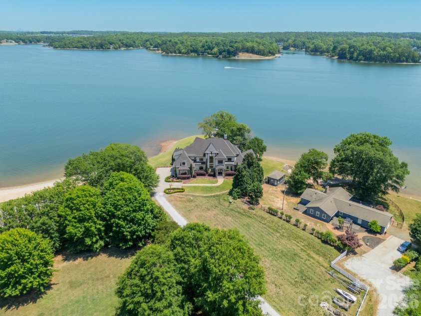 5204 Masons Ferry Road, Clover, SC 29710.  MLS# CAR4390360, YatesRealty ID 28887. 