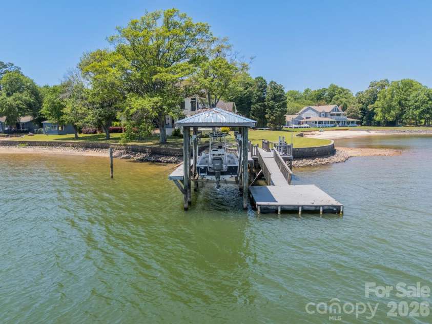 5204 Masons Ferry Road, Clover, SC 29710.  MLS# CAR4390360, YatesRealty ID 28887. 