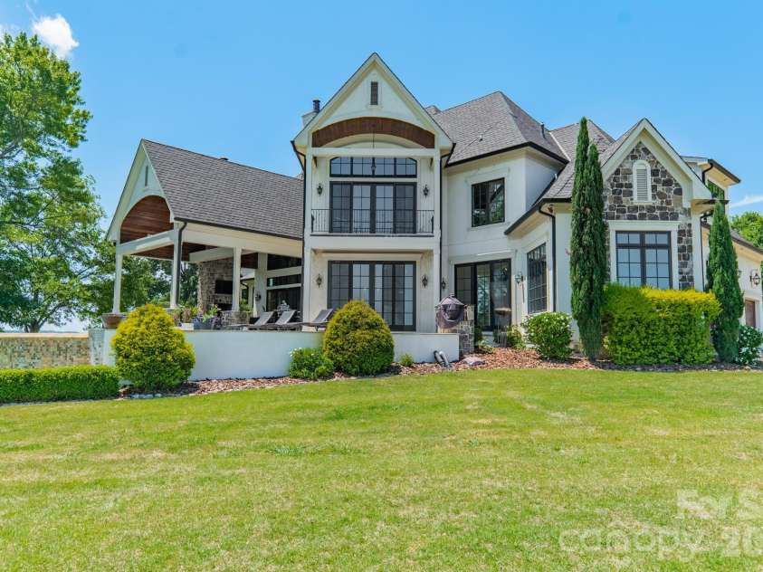 5204 Masons Ferry Road, Clover, SC 29710.  MLS# CAR4390360, YatesRealty ID 28887. 