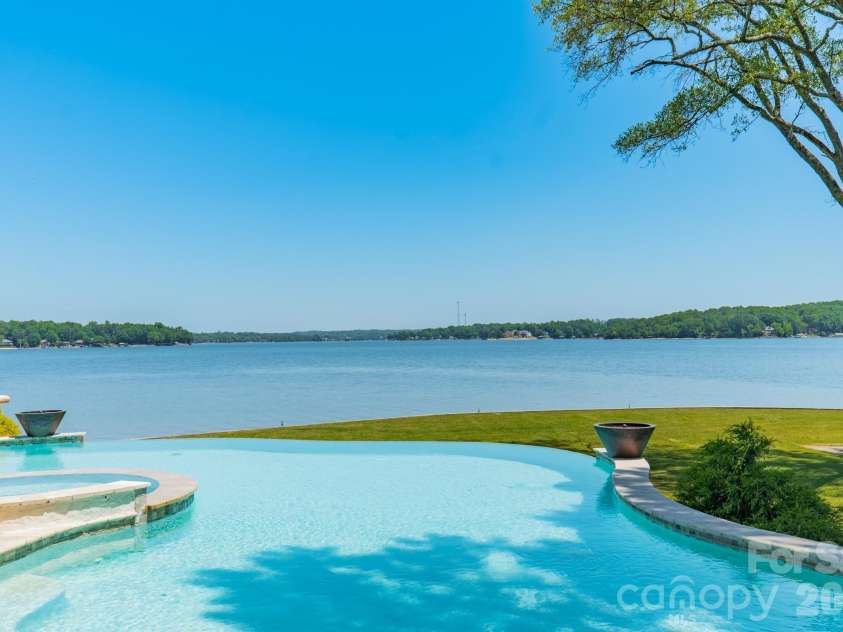 5204 Masons Ferry Road, Clover, SC 29710.  MLS# CAR4390360, YatesRealty ID 28887. 