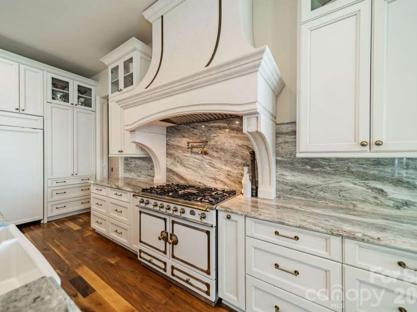 5204 Masons Ferry Road, Clover, SC 29710.  MLS# CAR4390360, YatesRealty ID 28887. 