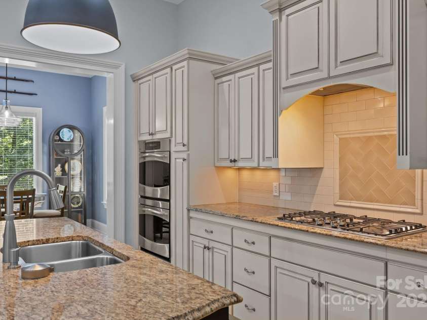 242 Anniston Way, Davidson, NC 28036.  MLS# CAR4282666, YatesRealty ID 28888. 