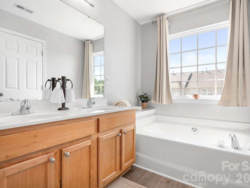 9648 Bailey Road, Cornelius, NC 28031.  MLS# CAR4368702, YatesRealty ID 28889. 3rd Floor Primary Ensuite Bath