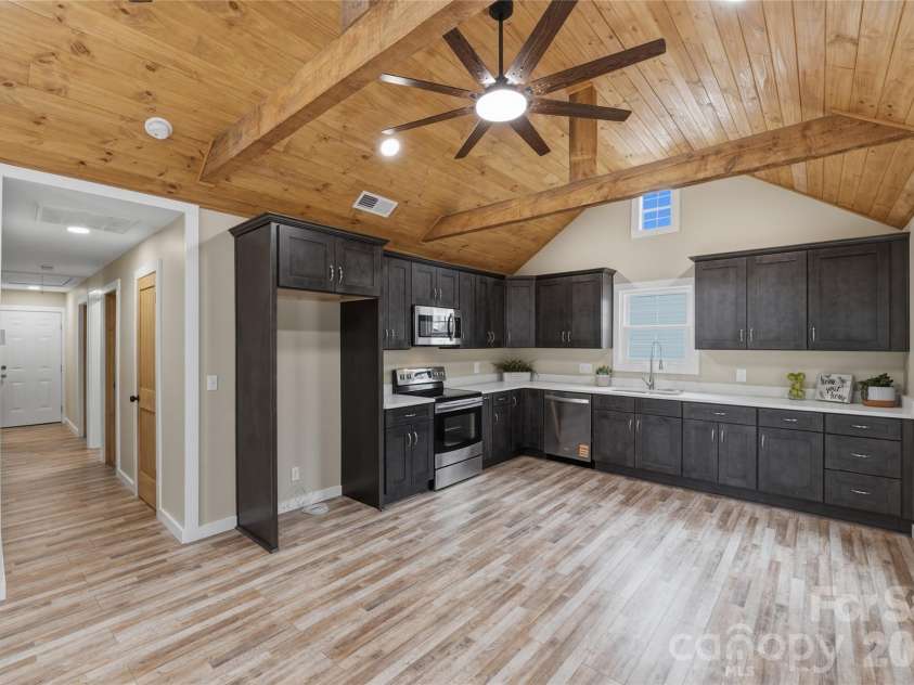 522 Mclelland Avenue, Mooresville, NC 28115.  MLS# CAR4333237, YatesRealty ID 2889. 