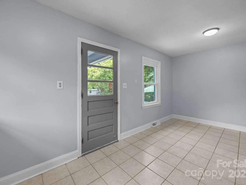 3422 Dublin Road, Charlotte, NC 28208.  MLS# CAR4278580, YatesRealty ID 28891. 
