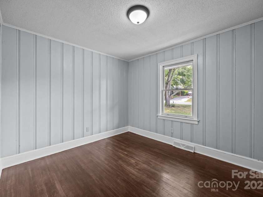 3422 Dublin Road, Charlotte, NC 28208.  MLS# CAR4278580, YatesRealty ID 28891. 