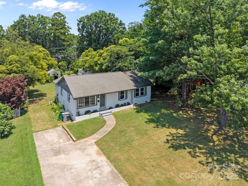 3422 Dublin Road, Charlotte, NC 28208.  MLS# CAR4278580, YatesRealty ID 28891. 