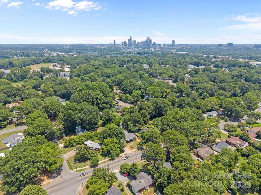 3422 Dublin Road, Charlotte, NC 28208.  MLS# CAR4278580, YatesRealty ID 28891. 