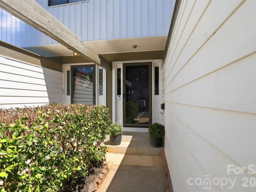 3703 Winding Creek Lane, Charlotte, NC 28226.  MLS# CAR4383031, YatesRealty ID 28891. 