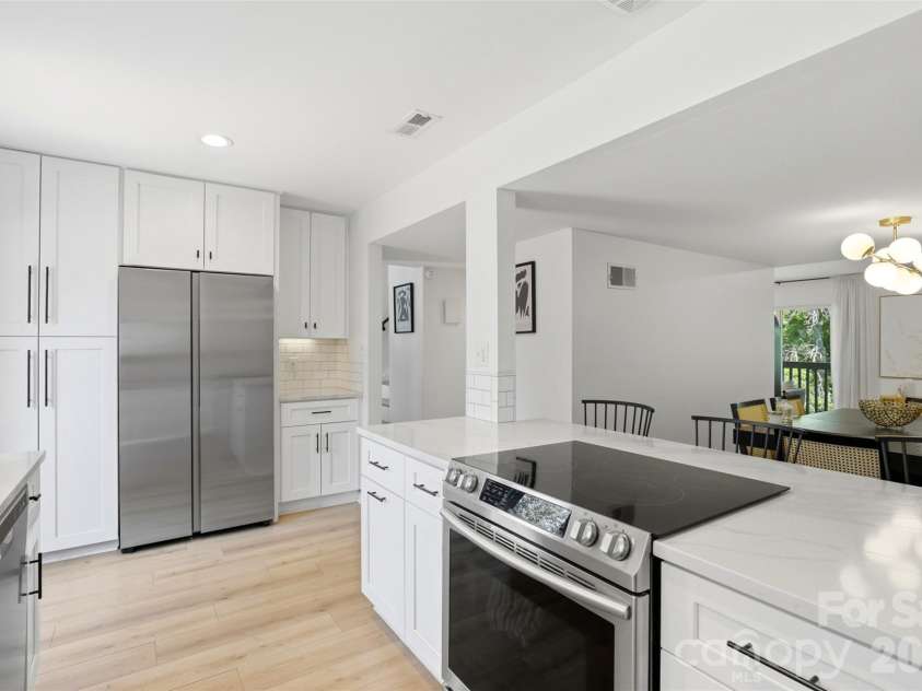 3703 Winding Creek Lane, Charlotte, NC 28226.  MLS# CAR4383031, YatesRealty ID 28891. 
