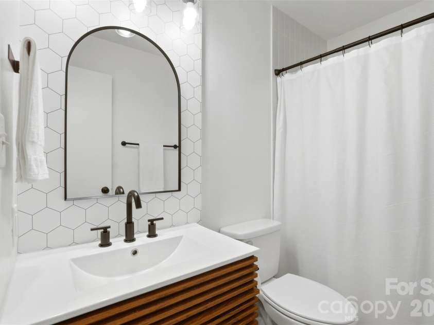 3703 Winding Creek Lane, Charlotte, NC 28226.  MLS# CAR4383031, YatesRealty ID 28891. 