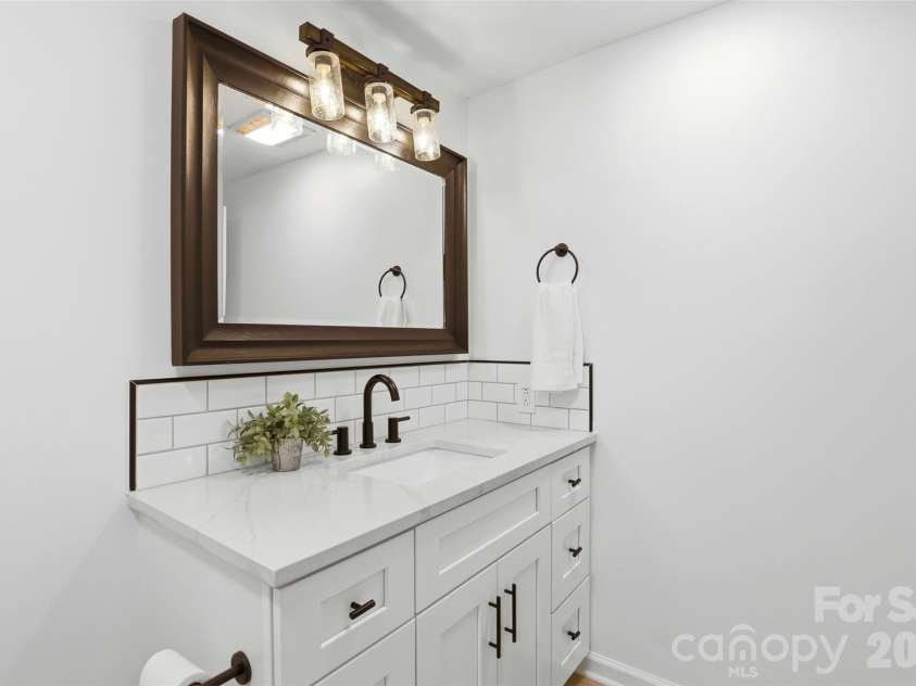 3703 Winding Creek Lane, Charlotte, NC 28226.  MLS# CAR4383031, YatesRealty ID 28891. 