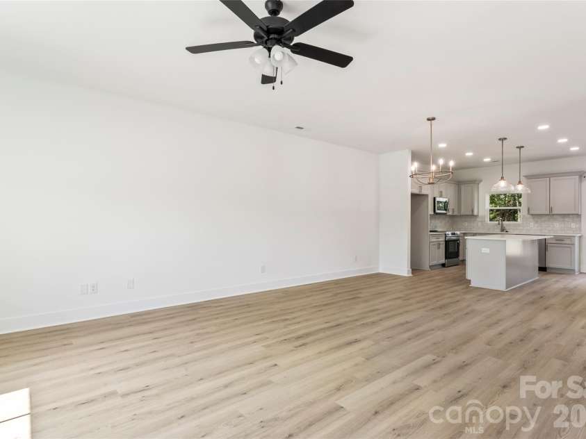 422 Bogue Drive, Fort Mill, SC 29708.  MLS# CAR4388722, YatesRealty ID 28893. 