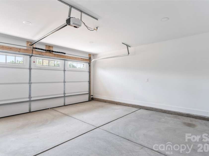 422 Bogue Drive, Fort Mill, SC 29708.  MLS# CAR4388722, YatesRealty ID 28893. 