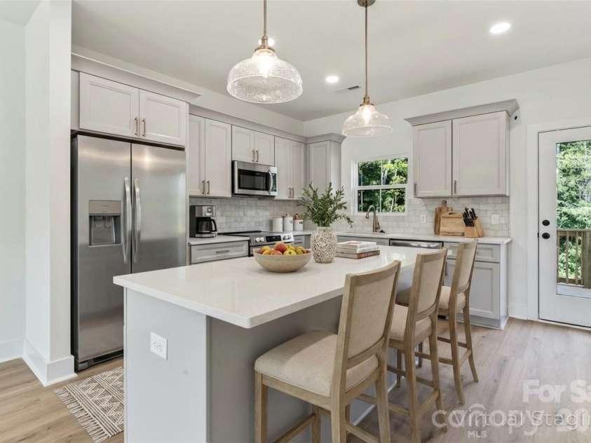 422 Bogue Drive, Fort Mill, SC 29708.  MLS# CAR4388722, YatesRealty ID 28893. Virtually Staged