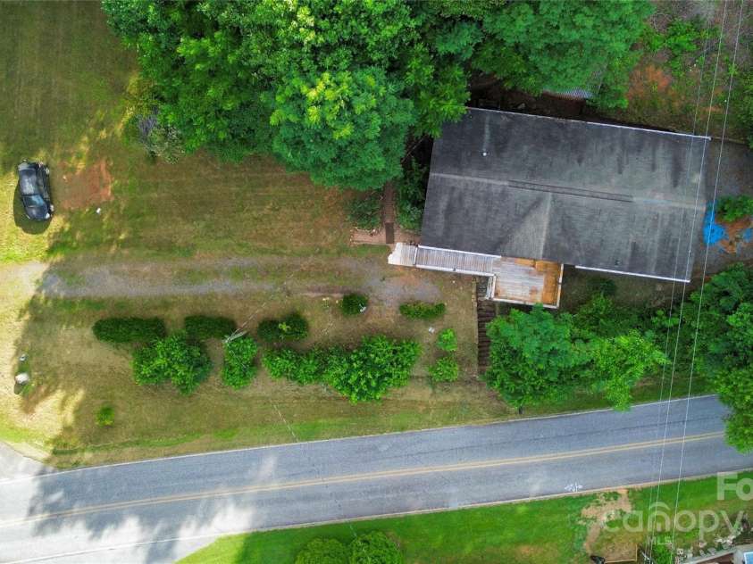 6 Dirt Road, Sylva, NC 28779.  MLS# CAR4283607, YatesRealty ID 28893. 