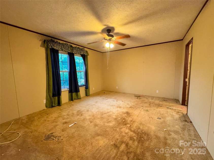 6 Dirt Road, Sylva, NC 28779.  MLS# CAR4283607, YatesRealty ID 28893. 