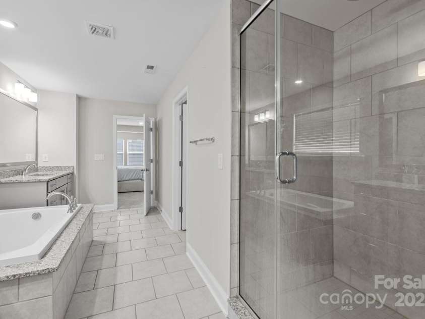 241 Boxelder Road, Clover, SC 29710.  MLS# CAR4273522, YatesRealty ID 28894. Primary Bath