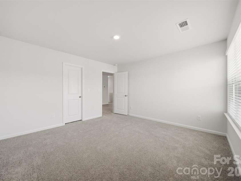 3976 Ashton Drive, Conover, NC 28613.  MLS# CAR4385332, YatesRealty ID 28895. 