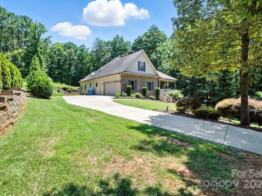 4080 Barbrick Street, Sherrills Ford, NC 28673.  MLS# CAR4281547, YatesRealty ID 28895. 