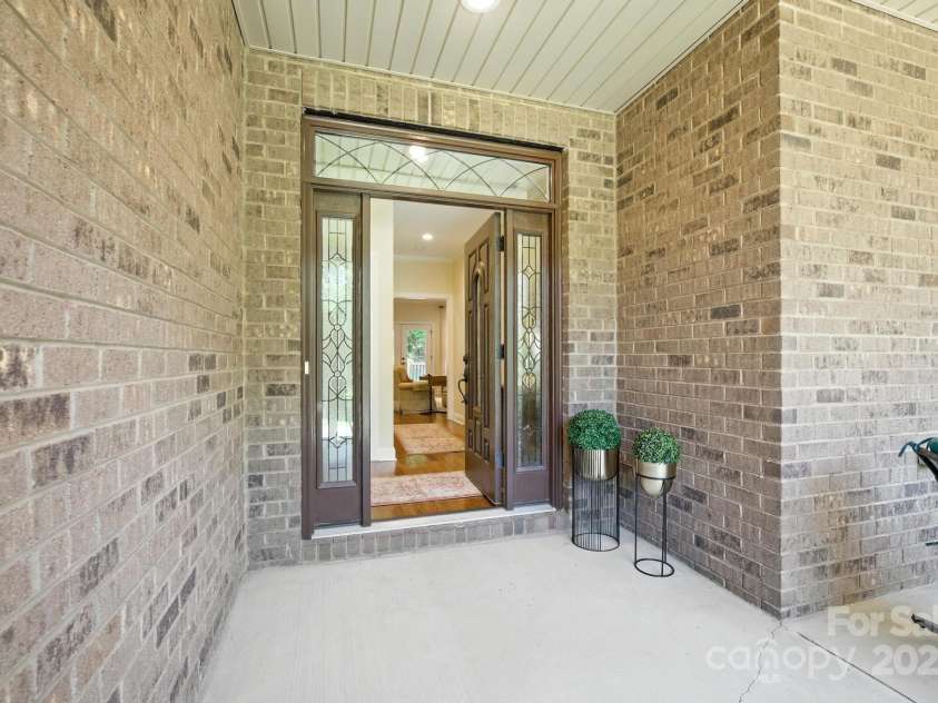 4080 Barbrick Street, Sherrills Ford, NC 28673.  MLS# CAR4281547, YatesRealty ID 28895. Front entry way