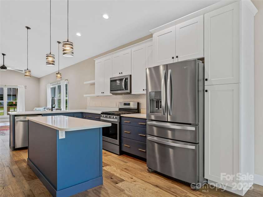 108 Le-An-Hurst Road, Asheville, NC 28803.  MLS# CAR4266412, YatesRealty ID 28896. 