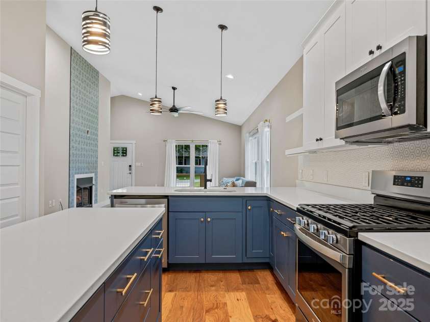 108 Le-An-Hurst Road, Asheville, NC 28803.  MLS# CAR4266412, YatesRealty ID 28896. 