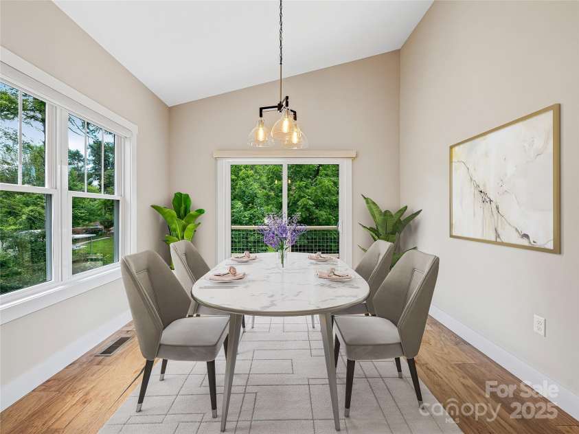 108 Le-An-Hurst Road, Asheville, NC 28803.  MLS# CAR4266412, YatesRealty ID 28896. 